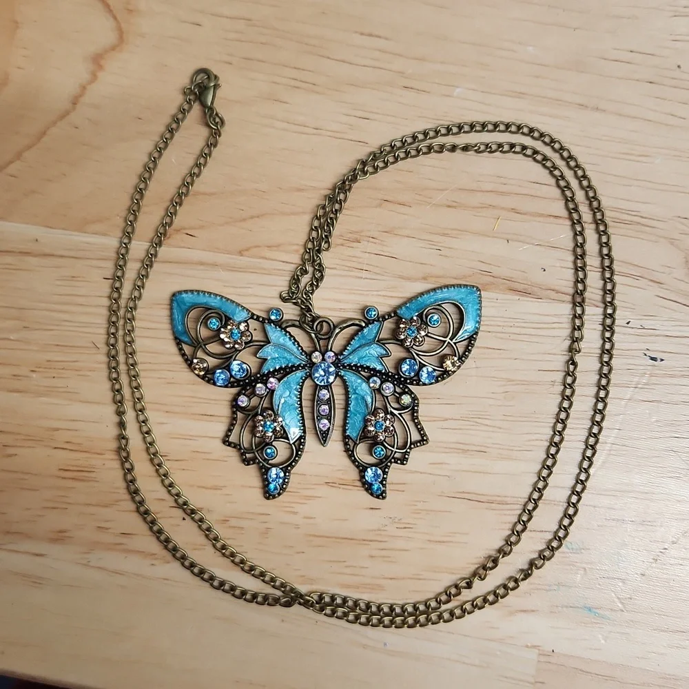Butterfly Necklace 30" - Picture 4 of 4